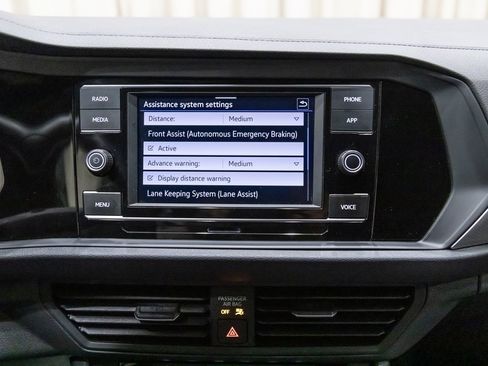 Used 2024 Volkswagen Jetta Sport image 21