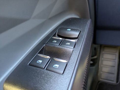 New 2025 Ford Maverick XL image 24