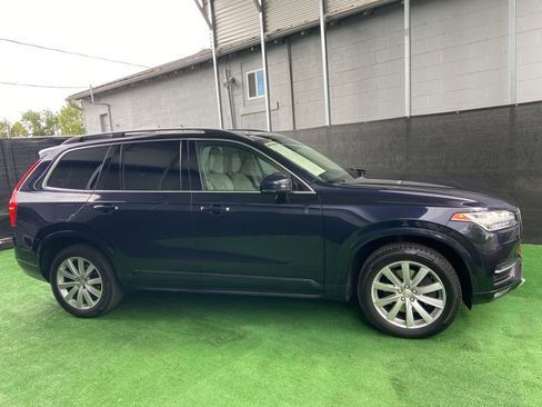 Used 2017 Volvo XC90 T6 Momentum w/ Vision Package AWD/4WD image 3