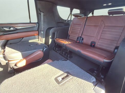 Used 2024 GMC Yukon XL Denali Ultimate image 12