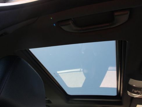 Used 2013 Mercedes-Benz C 300 4MATIC Sedan image 9