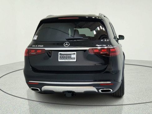 Certified 2026 Mercedes-Benz GLS 450 4MATIC image 10