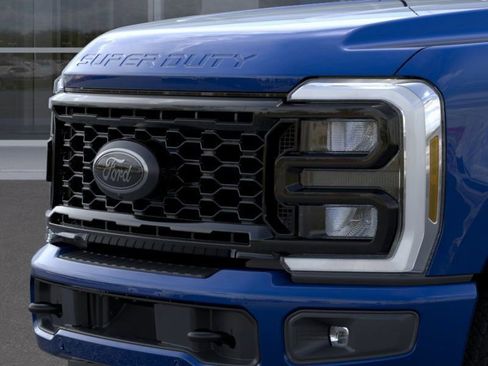 New 2026 Ford F350 Lariat w/ Black Appearance Package image 17