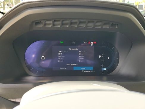 Certified 2024 Volvo XC90 B6 Ultimate w/ Protection Package Premier image 18