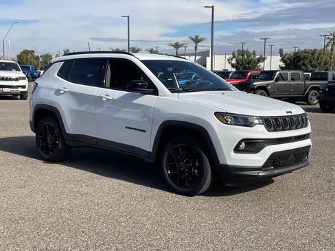 New 2026 Jeep Compass Latitude image 7