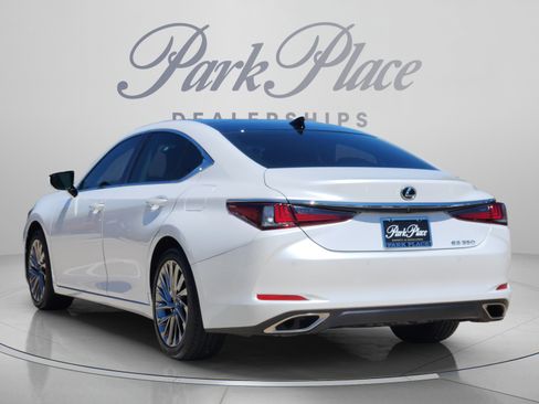 Used 2024 Lexus ES 350 w/ Technology Package FWD image 3