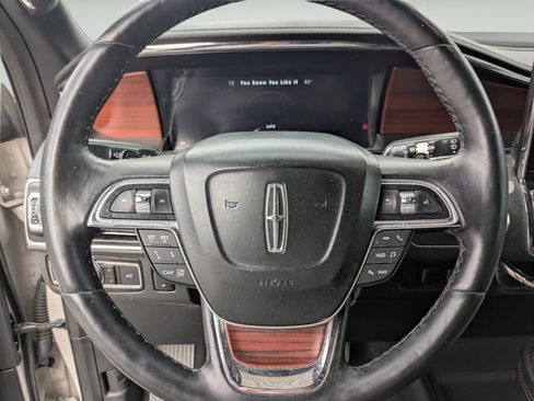Used 2021 Lincoln Navigator L Reserve w/ Luxury Package AWD/4WD image 7