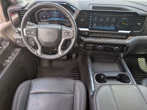 Used 2024 Chevrolet Silverado 2500 LTZ w/ LTZ Plus Package image 10