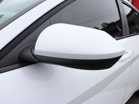 Used 2024 Hyundai Elantra SE FWD image 48