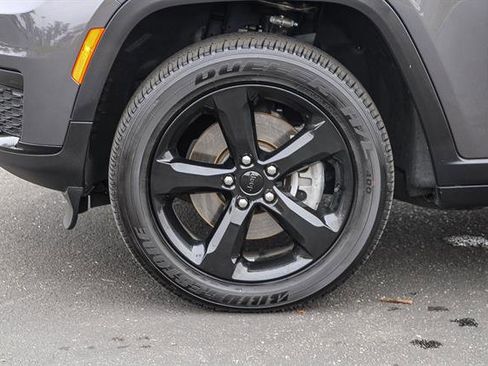 Used 2023 Jeep Grand Cherokee L Altitude image 9