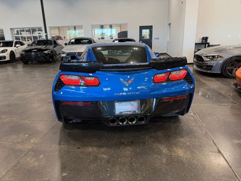 Used 2015 Chevrolet Corvette Z06 w/ 3LZ Preferred Equipment Group RWD image 6