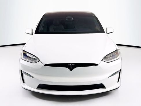 Used 2022 Tesla Model X Plaid AWD/4WD image 2