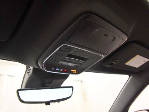 Used 2024 Chevrolet Traverse RS AWD/4WD image 28