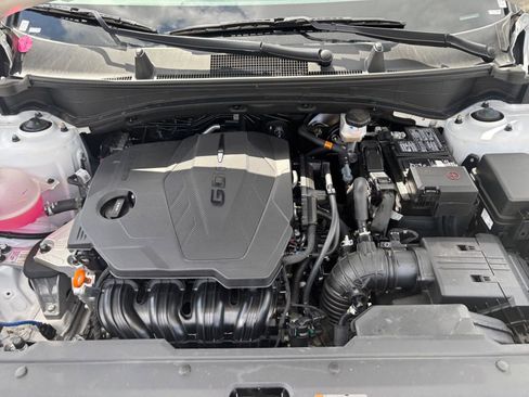 Used 2025 Kia Sportage LX image 31