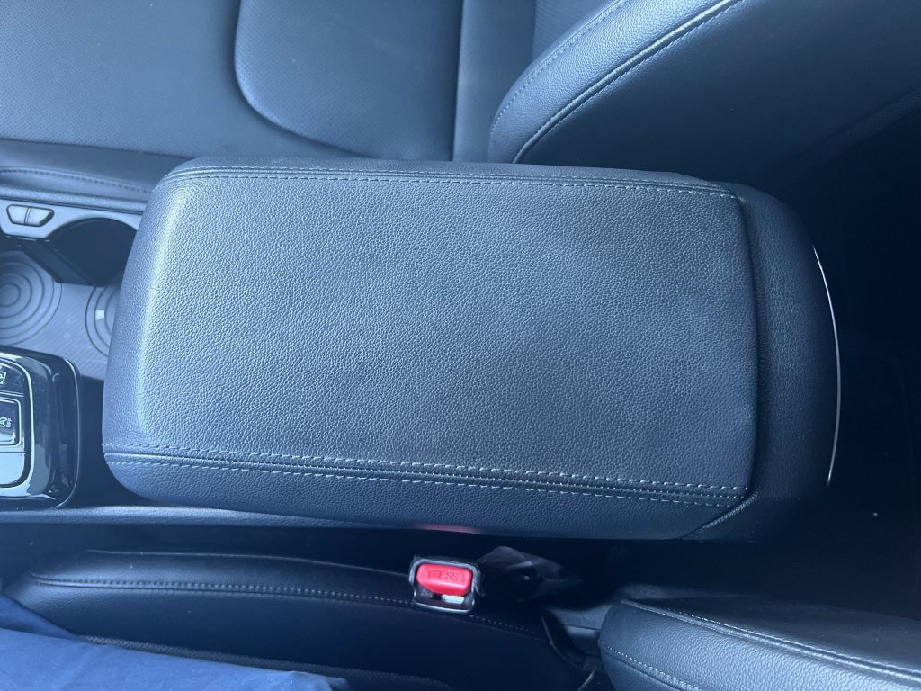Used 2024 Kia Sportage EX FWD image 19