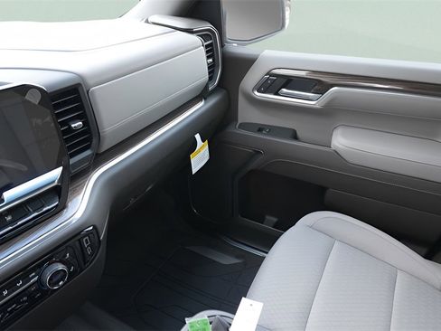New 2026 Chevrolet Silverado 1500 LT w/ Safety Package image 30