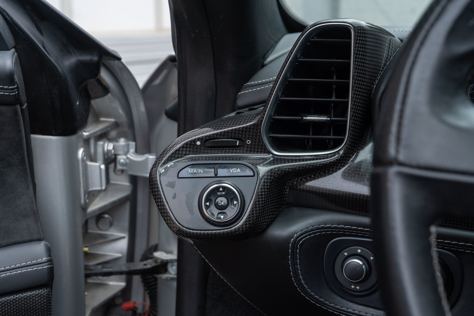 Used 2012 Ferrari 458 Spider RWD image 32