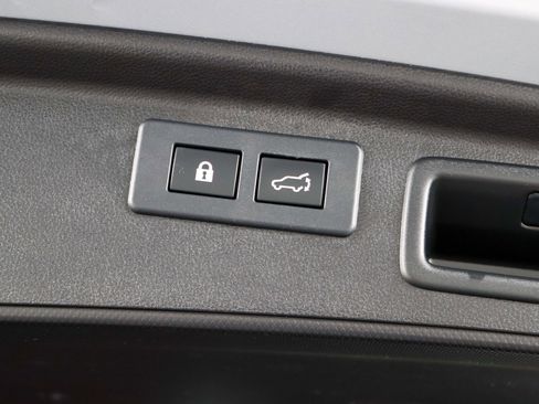 Used 2020 Subaru Forester Premium AWD/4WD image 32