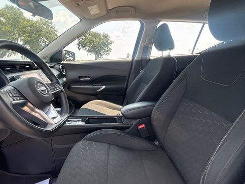 Used 2025 Nissan Sentra SR FWD image 28
