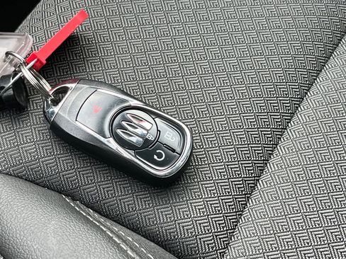 Used 2025 Buick Encore GX Preferred AWD/4WD image 23