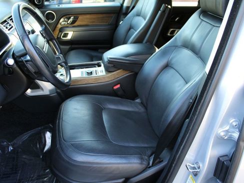 Used 2019 Land Rover Range Rover Supercharged image 12