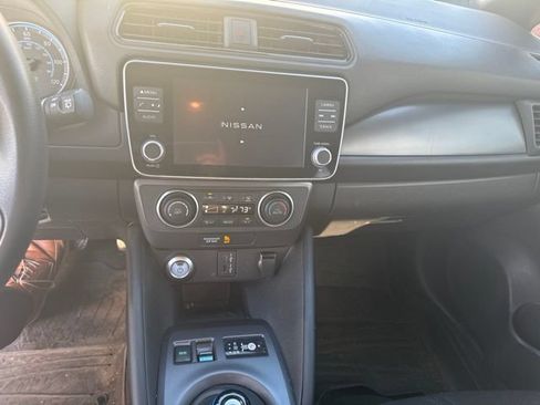 Used 2025 Nissan Leaf S FWD image 6
