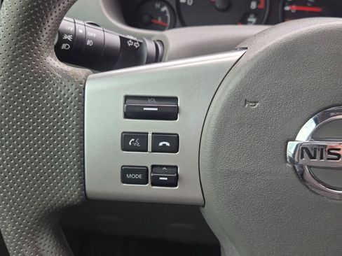 Used 2014 Nissan Frontier SV RWD image 24