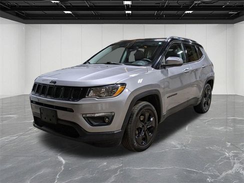 Used 2018 Jeep Compass Latitude w/ Popular Equipment Group image 1