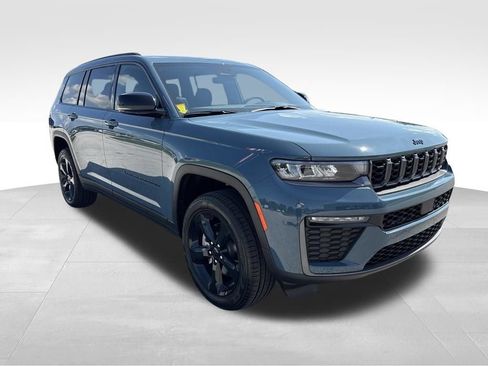 New 2026 Jeep Grand Cherokee L Limited w/ Limited Altitude Package AWD/4WD image 3