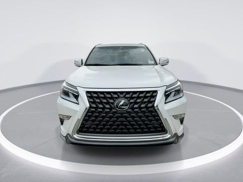 Used 2023 Lexus GX 460 Premium w/ Accessory Package AWD/4WD image 3