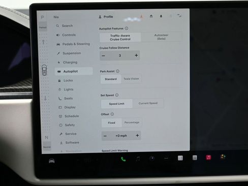 Used 2022 Tesla Model X Plaid image 26