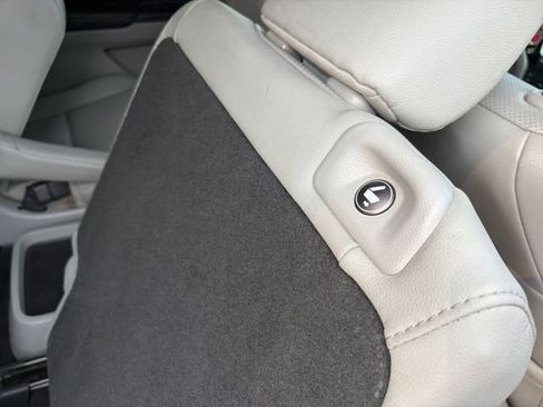 Used 2017 Honda Pilot Elite image 37