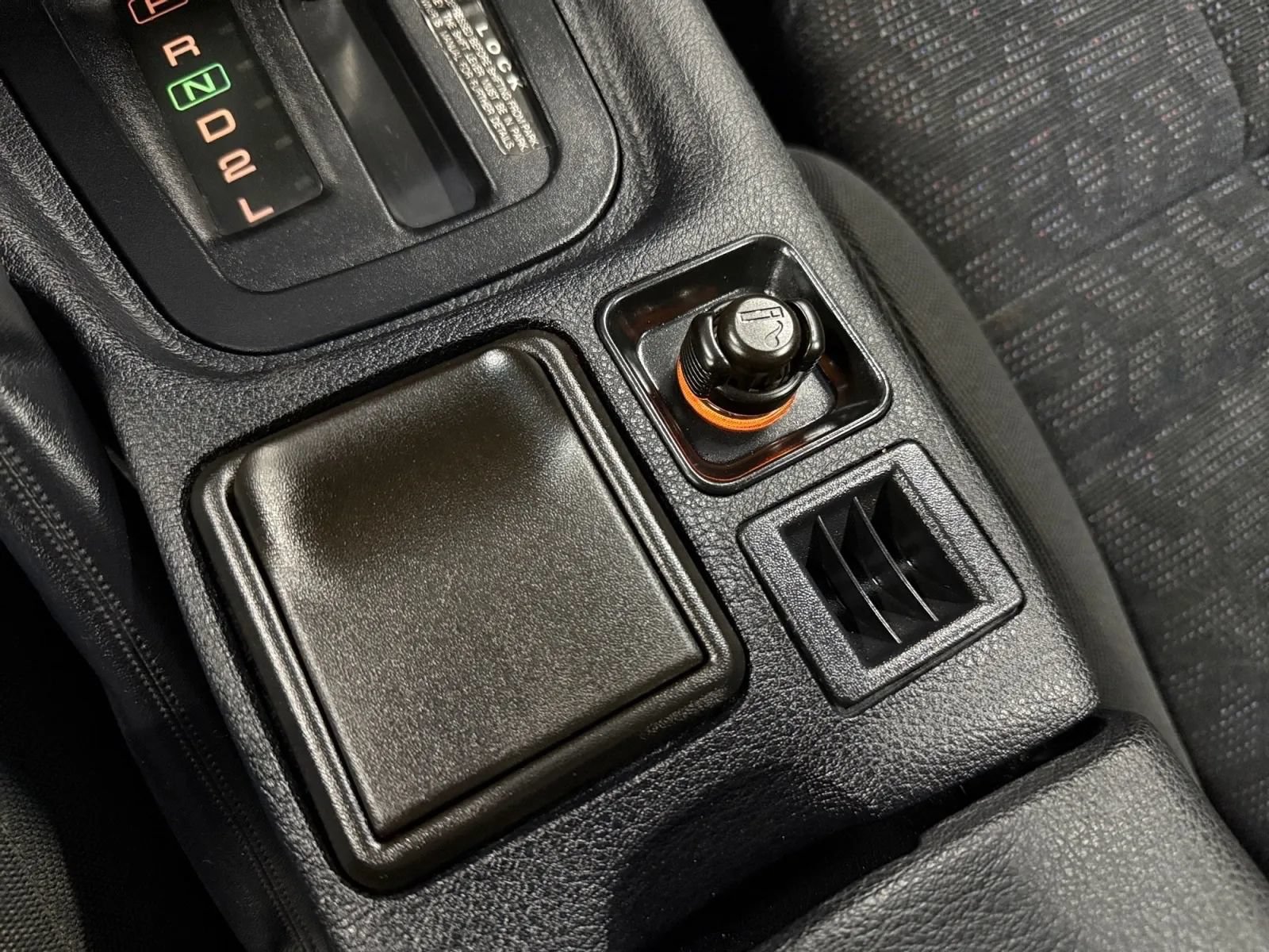 Used 1998 Mitsubishi 3000GT FWD image 17