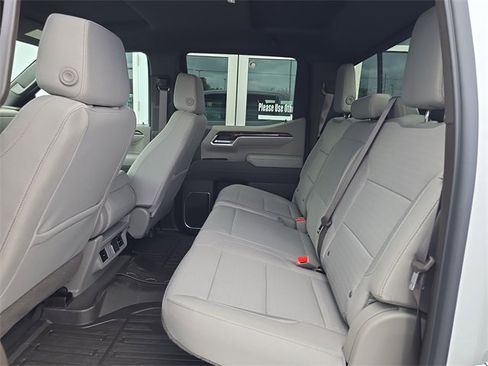 New 2026 GMC Sierra 1500 SLE w/ Preferred Package image 15