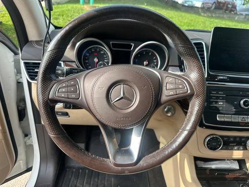 Used 2019 Mercedes-Benz GLS 450 4MATIC image 14