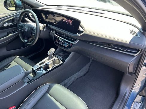 Used 2024 Buick Envista Avenir FWD image 44