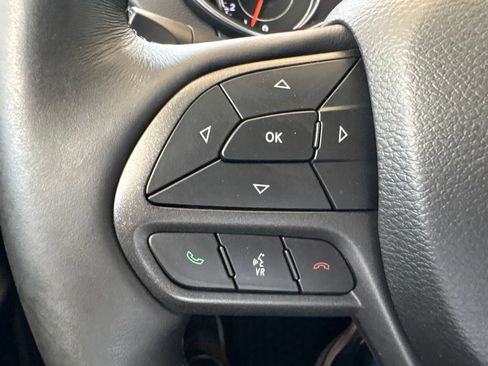 Used 2019 Jeep Cherokee Trailhawk w/ Cold Weather Group AWD/4WD image 15
