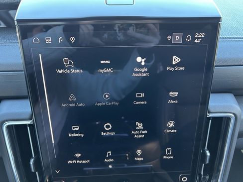 Certified 2025 GMC Yukon Denali image 32