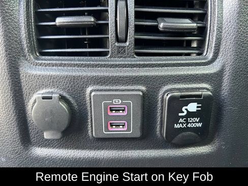 Used 2021 Nissan Titan SV w/ SV Convenience Package AWD/4WD image 22