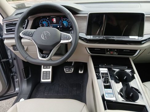 New 2026 Volkswagen Atlas SEL Premium R-Line image 13