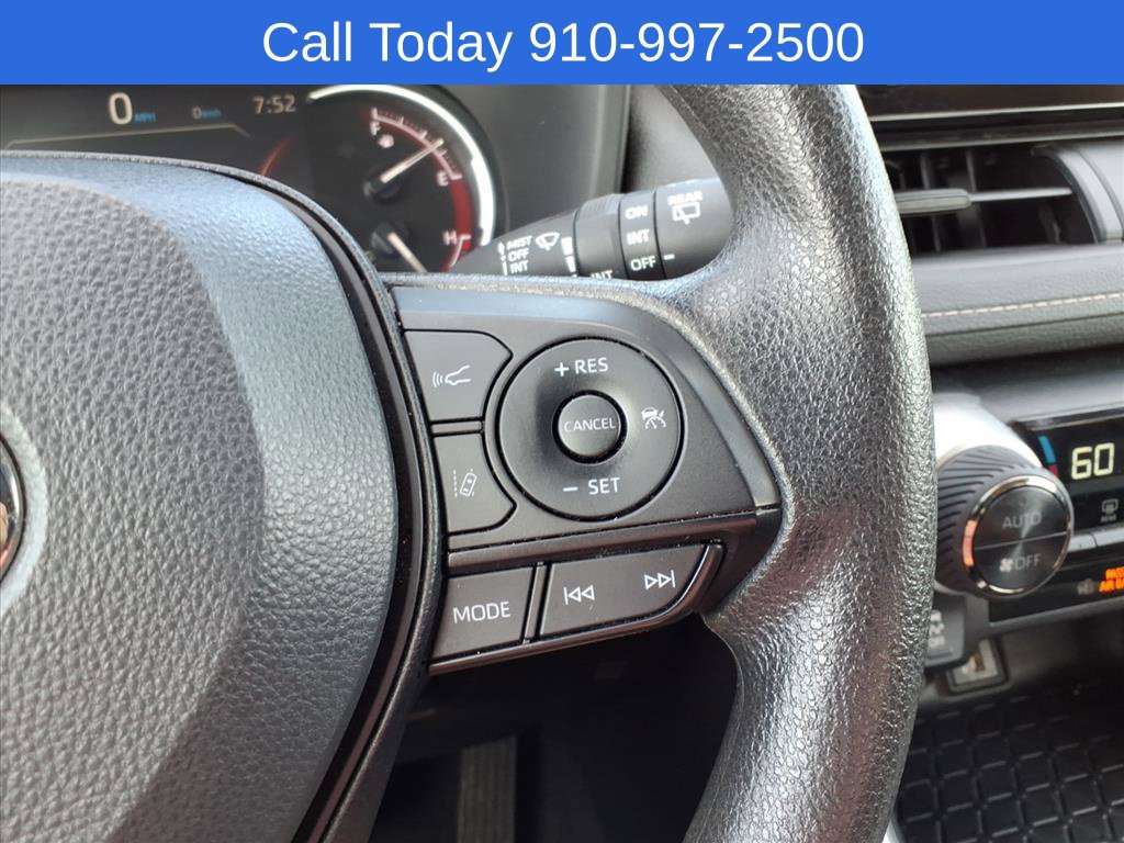 Used 2024 Toyota RAV4 XLE FWD image 20
