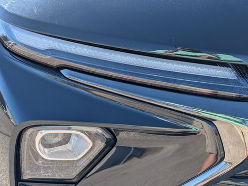 Used 2024 Chevrolet TrailBlazer RS w/ Convenience Package image 3