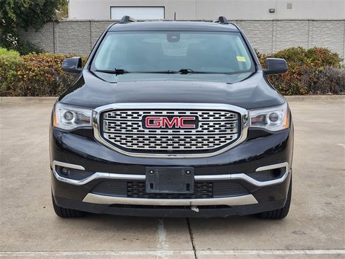 Used 2018 GMC Acadia Denali w/ Technology Package image 2