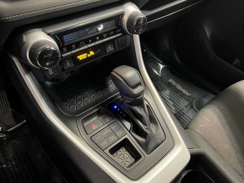 Used 2019 Toyota RAV4 XLE w/ Convenience Package image 23