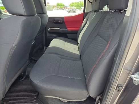 Used 2023 Toyota Tacoma SR5 AWD/4WD image 28