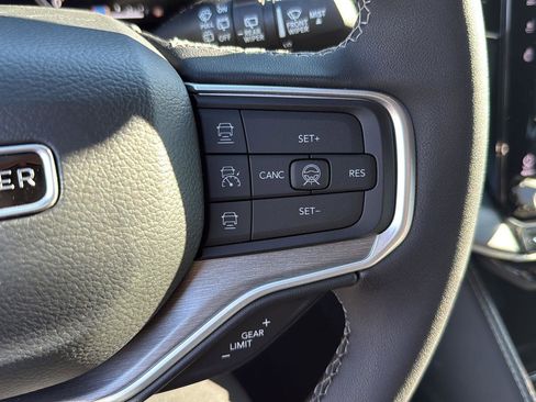New 2026 Jeep Grand Wagoneer Limited AWD/4WD image 17