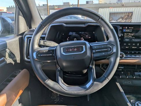 Used 2023 GMC Canyon AT4 w/ Canyon Safety Plus Package AWD/4WD image 19