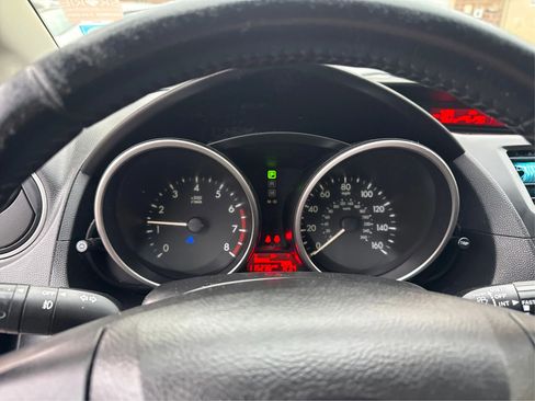 Used 2012 MAZDA MAZDA5 Touring image 19