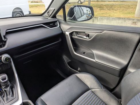 Used 2020 Toyota RAV4 XSE image 19