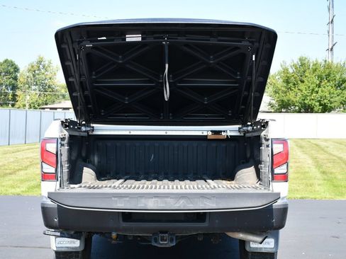 Used 2021 Nissan Titan PRO-4X w/ Pro-4x Convenience Package AWD/4WD image 26